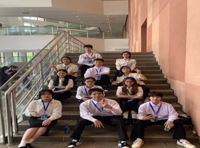 科创团队再创新突破！广工程创E空间AI小EV2.0赋能平面设计新变革