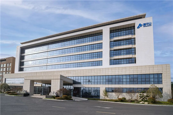 1777360701-24a83e3a4300643